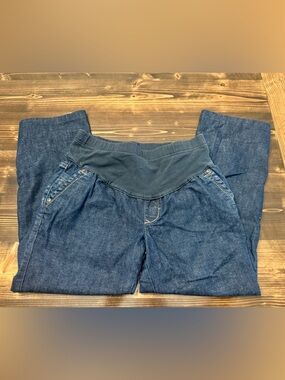 Old Navy Dark Blue Maternity Jean Capris with Stretch Panel Size S